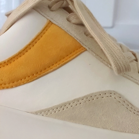 Vince Camuto shoes - Picture 10 of 10